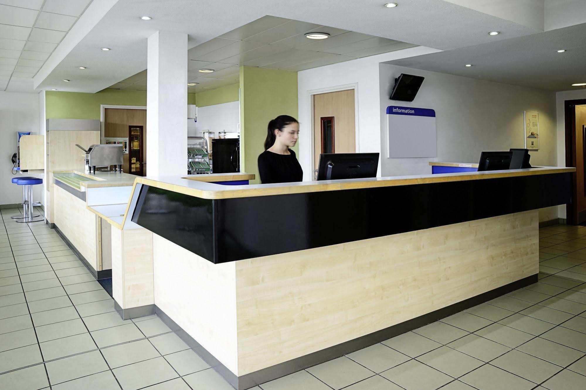 Ibis Budget Portsmouth Exterior photo